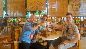 Secangkir Cerita dari Pontianak: Menyelami Budaya Ngopi Kota Sungai